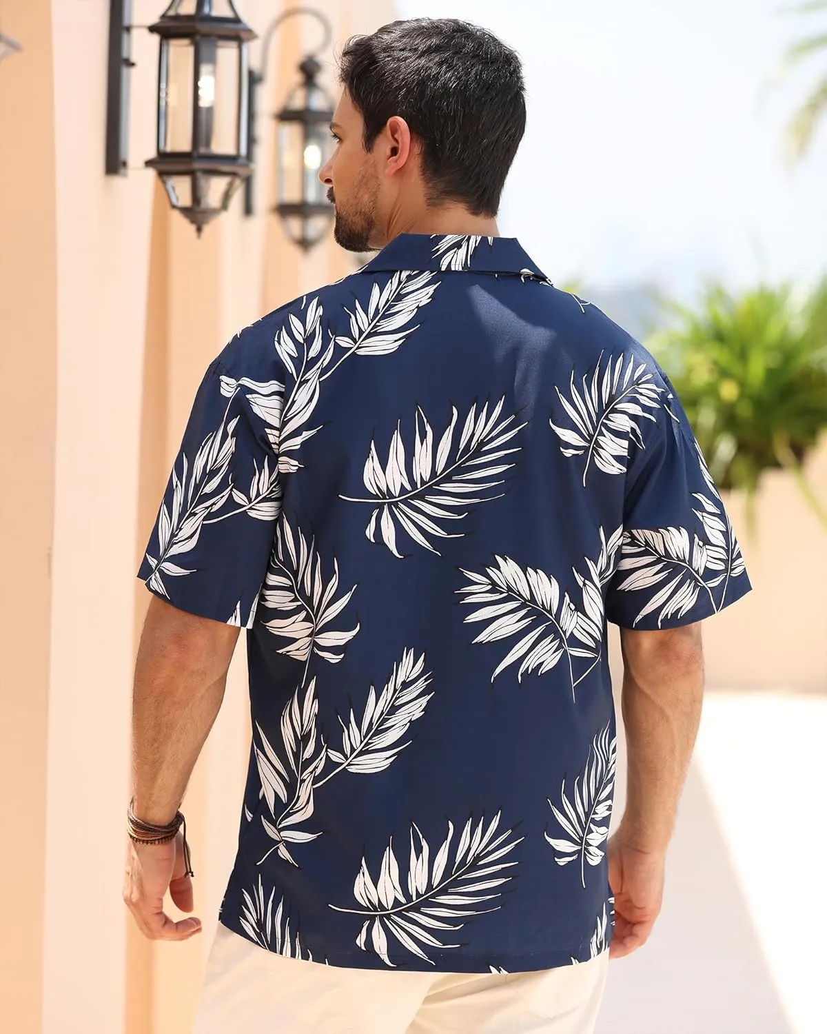 APTRO Men's Hawaiian Shirt Short Sleeve Tropical Vacation Button Down Beach Floral Palm Shirts