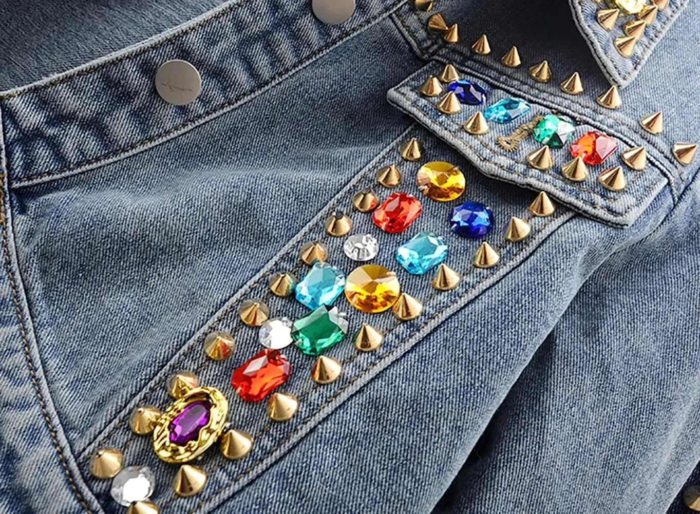 Women's Retro Rivet Long Sleeve Denim Jacket Colored Rhinestone Denim Jacket